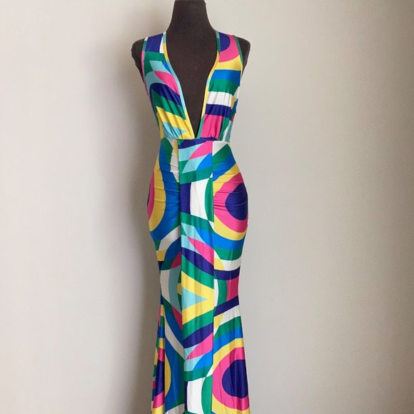 Banjul Dresses & Skirts - Banjul sz S Sleeveless deep plunge bodycon maxi mermaid maxi dress